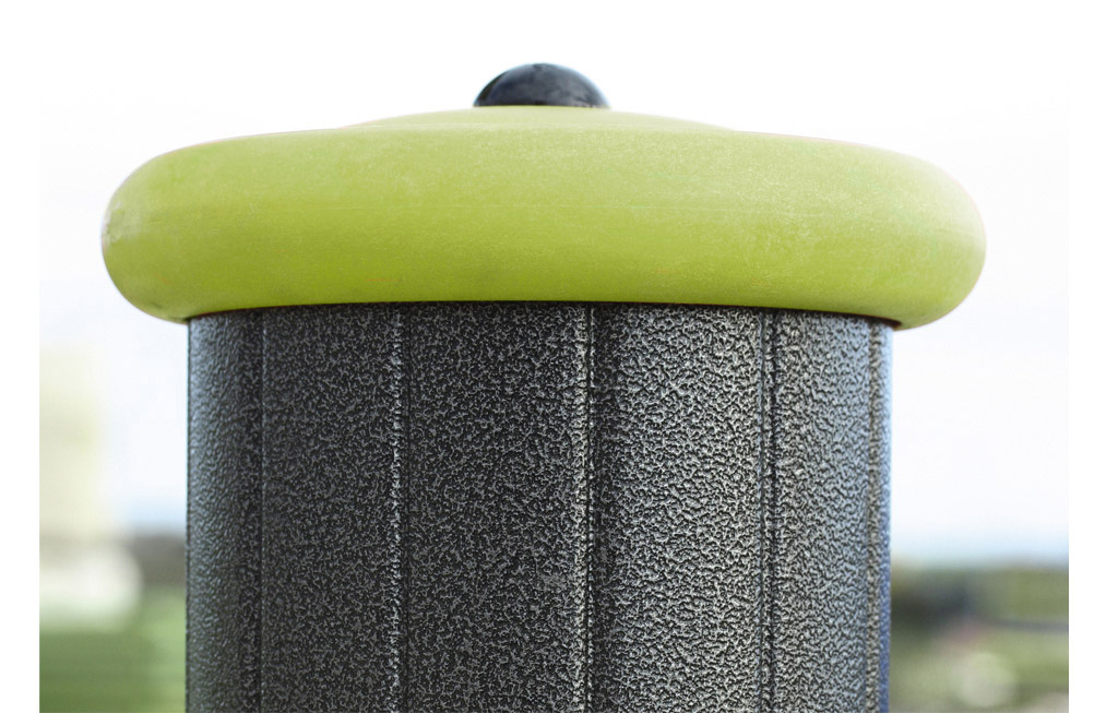 The 125mm diameter posts