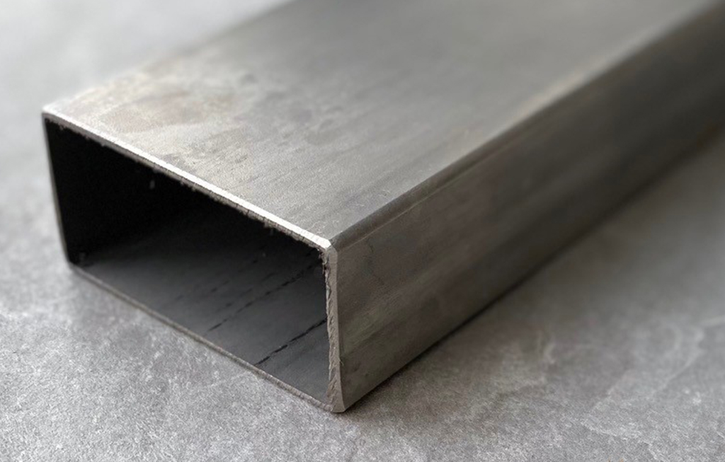 The 40x80mm supporting posts