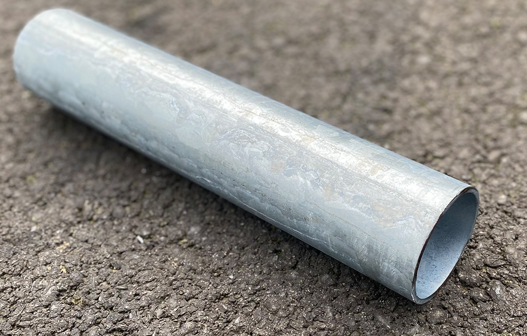 The 133mm diameter supporting posts