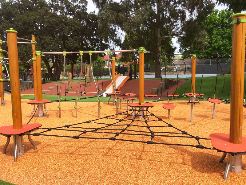 Balancing trail ar Korowa Anglican Girls School Playground