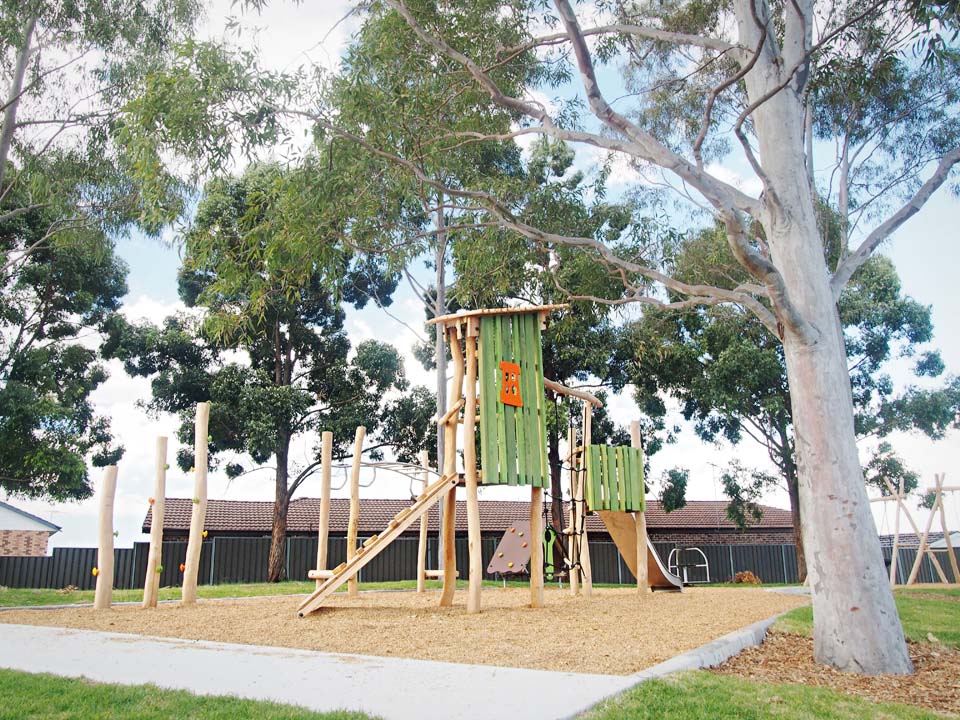 Castleman reserve playground J4932V Origin Multiplay
