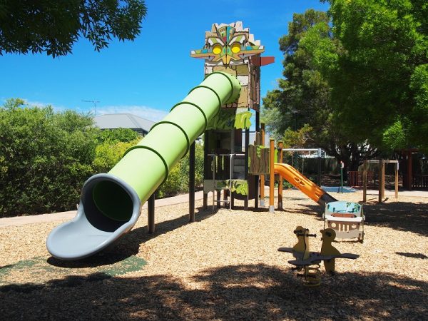 Jubilee Park Amazone Play Tower