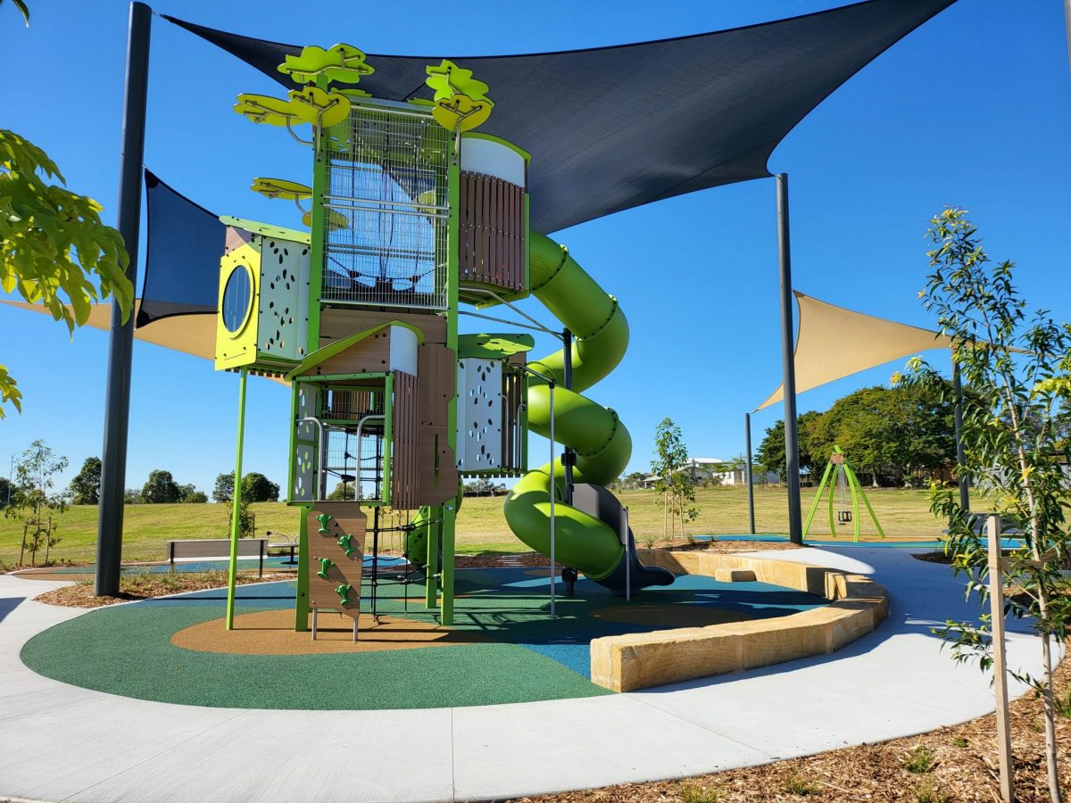 Kanopé Play Tower with slides and climbing features