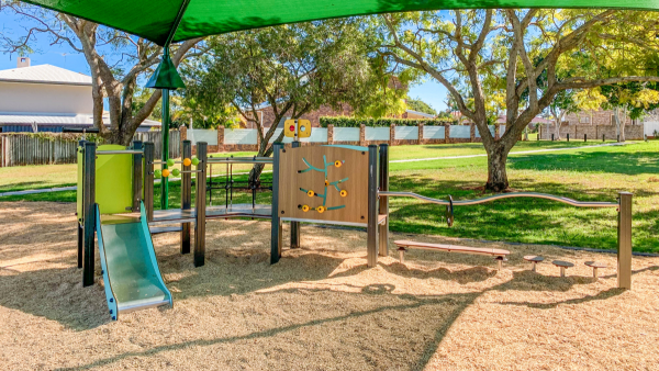 Robtrish Street Park Playground