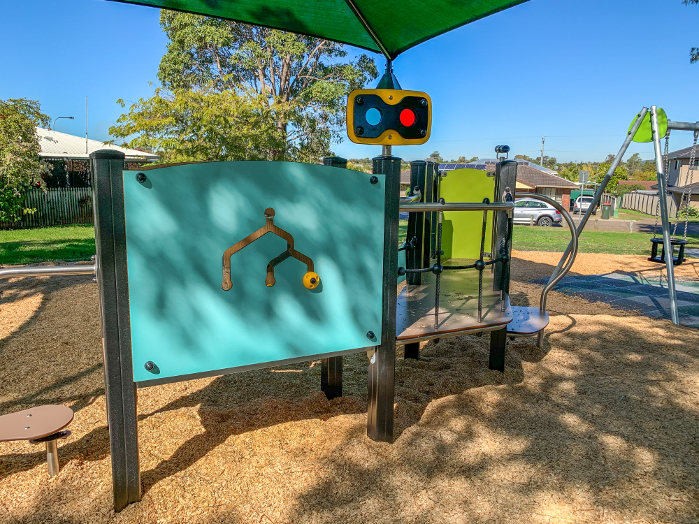 Diabolo Multiplay with interactive play panels at Robtrish Street Park Playground