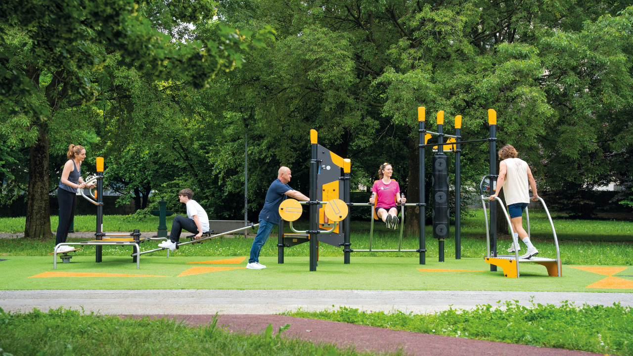 Get your Outdoor Fitness Equipment Catalogue!