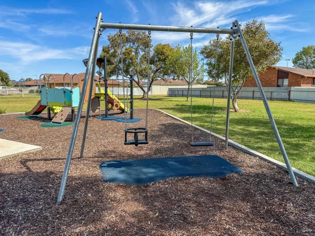 Borland Lecki Park Playspace Swing Set with Cradle Seat and Flat Seat