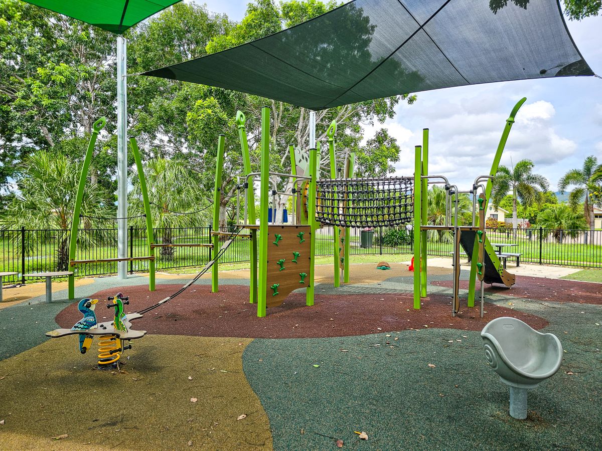 Thuringowa Park Playground Springer, Rotofun and Multiplay Unit with suspended tunnel