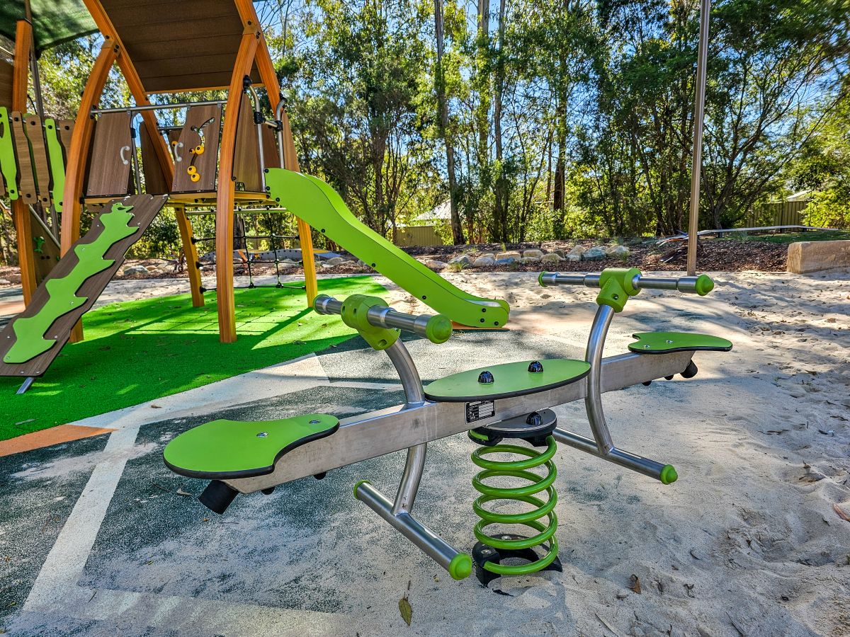 Lanaglen Drive Park Playground Duo Springer