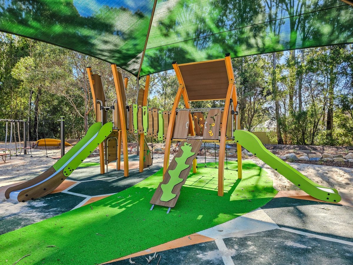 Lanaglen Drive Park Playground Kanopé Multiplay Unit